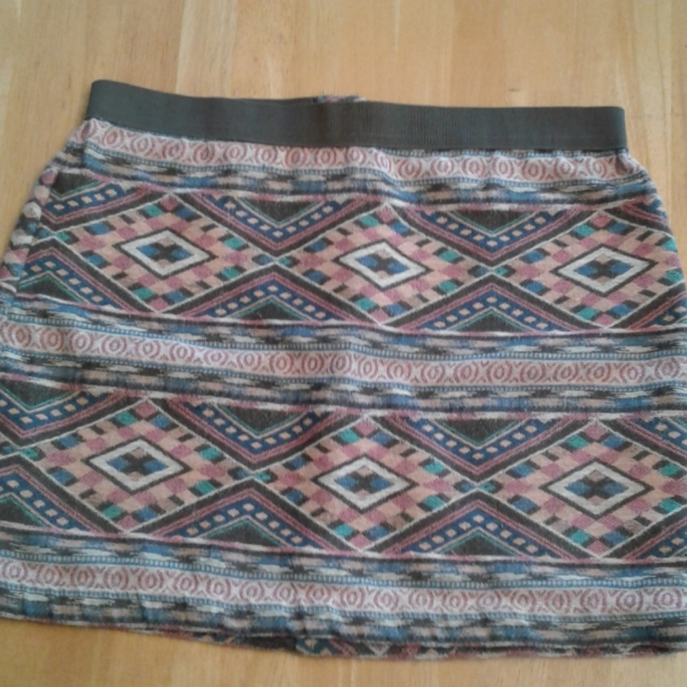 American Eagle tribal print mini skirt